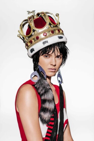 Kendall-Jenner-Vogue-Brazil-January-2016-4