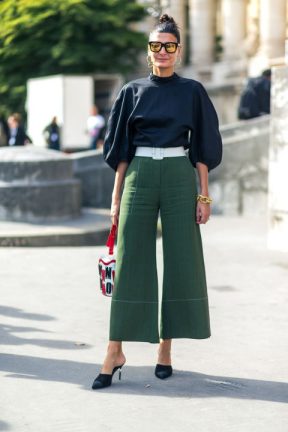 Glasses Frame Trend 2017 at New York Fashion Week Street Style Trend Eyeglasses Fashion