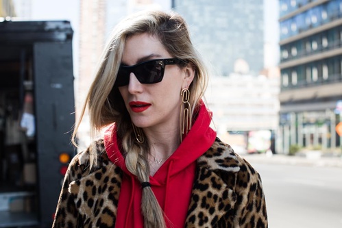 Glasses Frame Trend 2017 at New York Fashion Week Street Style Trend Eyeglasses Fashion