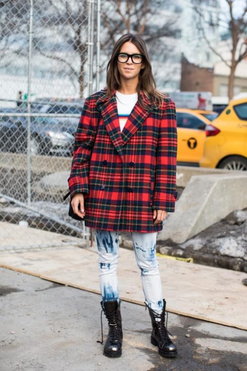 Glasses Frame Trend 2017 at New York Fashion Week Street Style Trend Eyeglasses Fashion