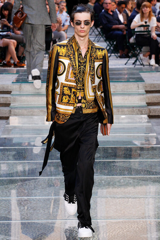 Men's Designer Glasses Trend Spotted on the Runway S/S 18 Balenciaga Balmain Damir Doma Dior Homme Dolce and Gabbana Emporio Armani Fendi Issey Miyake Junya Watanabe Kenzo Marni Moschino Oliver Spencer Paul Smith Prada Thom Browne Versace Frams Glasses Sunglasses Eyewear Style Mens Buy Shop Man Guy