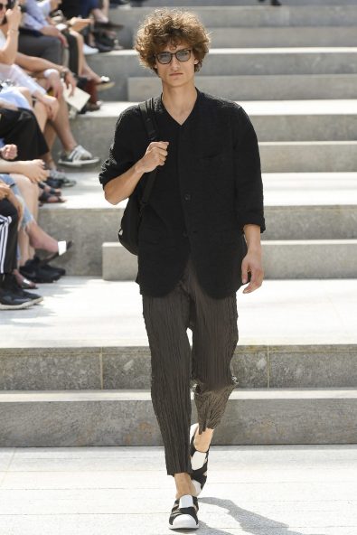 Men's Designer Glasses Trend Spotted on the Runway S/S 18 Balenciaga Balmain Damir Doma Dior Homme Dolce and Gabbana Emporio Armani Fendi Issey Miyake Junya Watanabe Kenzo Marni Moschino Oliver Spencer Paul Smith Prada Thom Browne Versace Frams Glasses Sunglasses Eyewear Style Mens Buy Shop Man Guy