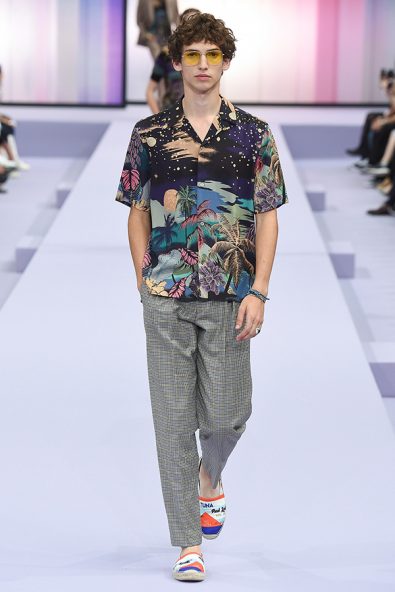 Men's Designer Glasses Trend Spotted on the Runway S/S 18 Balenciaga Balmain Damir Doma Dior Homme Dolce and Gabbana Emporio Armani Fendi Issey Miyake Junya Watanabe Kenzo Marni Moschino Oliver Spencer Paul Smith Prada Thom Browne Versace Frams Glasses Sunglasses Eyewear Style Mens Buy Shop Man Guy