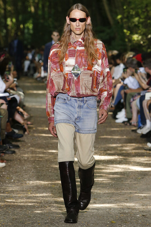 Men's Designer Glasses Trend Spotted on the Runway S/S 18 Balenciaga Balmain Damir Doma Dior Homme Dolce and Gabbana Emporio Armani Fendi Issey Miyake Junya Watanabe Kenzo Marni Moschino Oliver Spencer Paul Smith Prada Thom Browne Versace Frams Glasses Sunglasses Eyewear Style Mens Buy Shop Man Guy