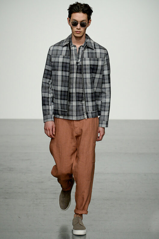 Men's Designer Glasses Trend Spotted on the Runway S/S 18 Balenciaga Balmain Damir Doma Dior Homme Dolce and Gabbana Emporio Armani Fendi Issey Miyake Junya Watanabe Kenzo Marni Moschino Oliver Spencer Paul Smith Prada Thom Browne Versace Frams Glasses Sunglasses Eyewear Style Mens Buy Shop Man Guy