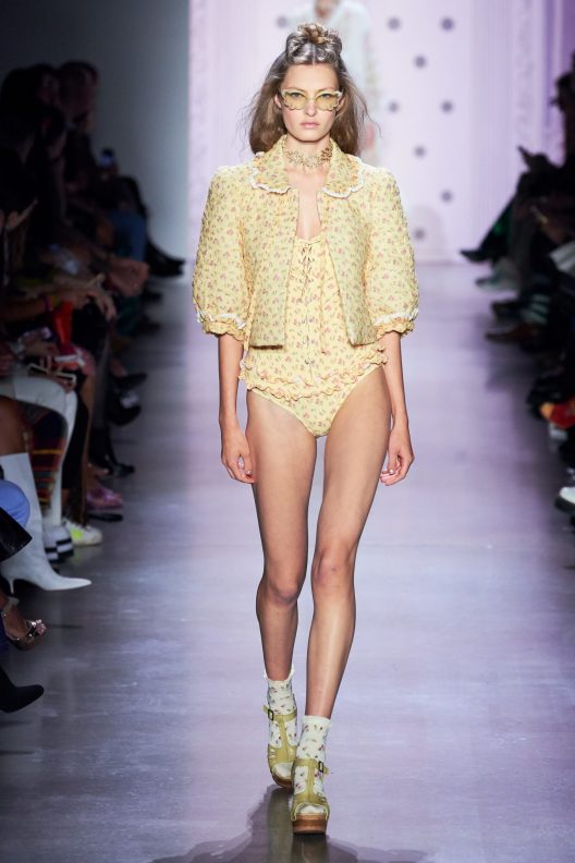 anna sui marc jacobs Sunglasses Trend Spotted at Spring 20 Runway - Follow the Rainbow sunglasses eyewear trend 2020