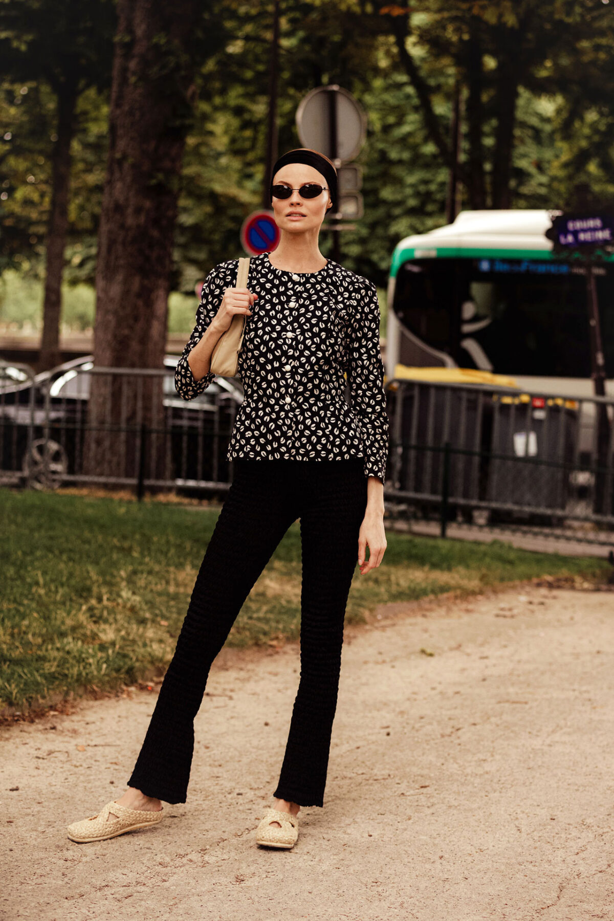 Paris Couture Week 2023: Eyewear Styles of Models Off Duty Trend Style Latest Gigi Hadid Fashion Week Sunglasses