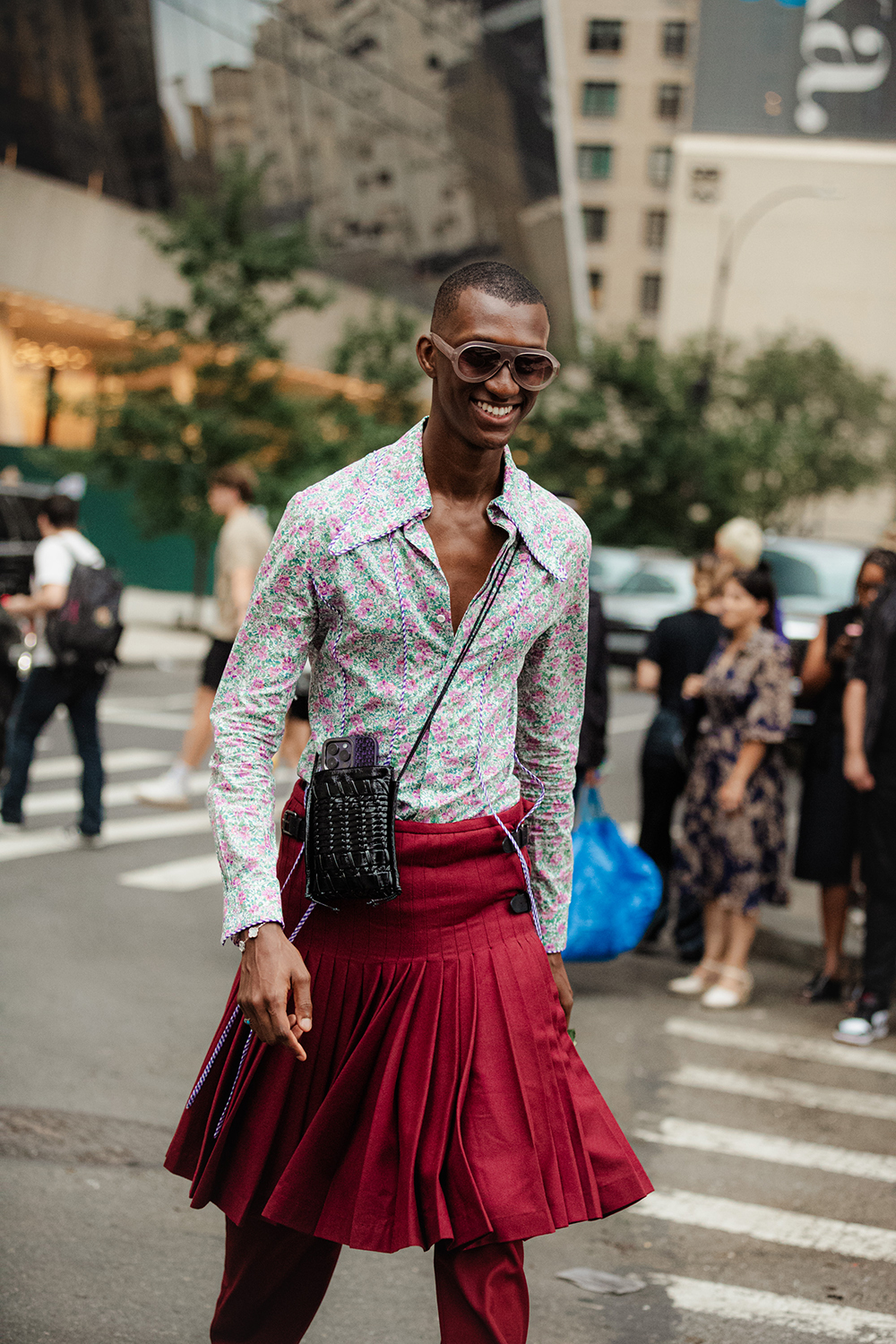 Effortless Chic: Eyewear Spotted on Models Off-Duty During NYFW S/S 24 We Love Glasses Eyewear Trends Expert Influencer 