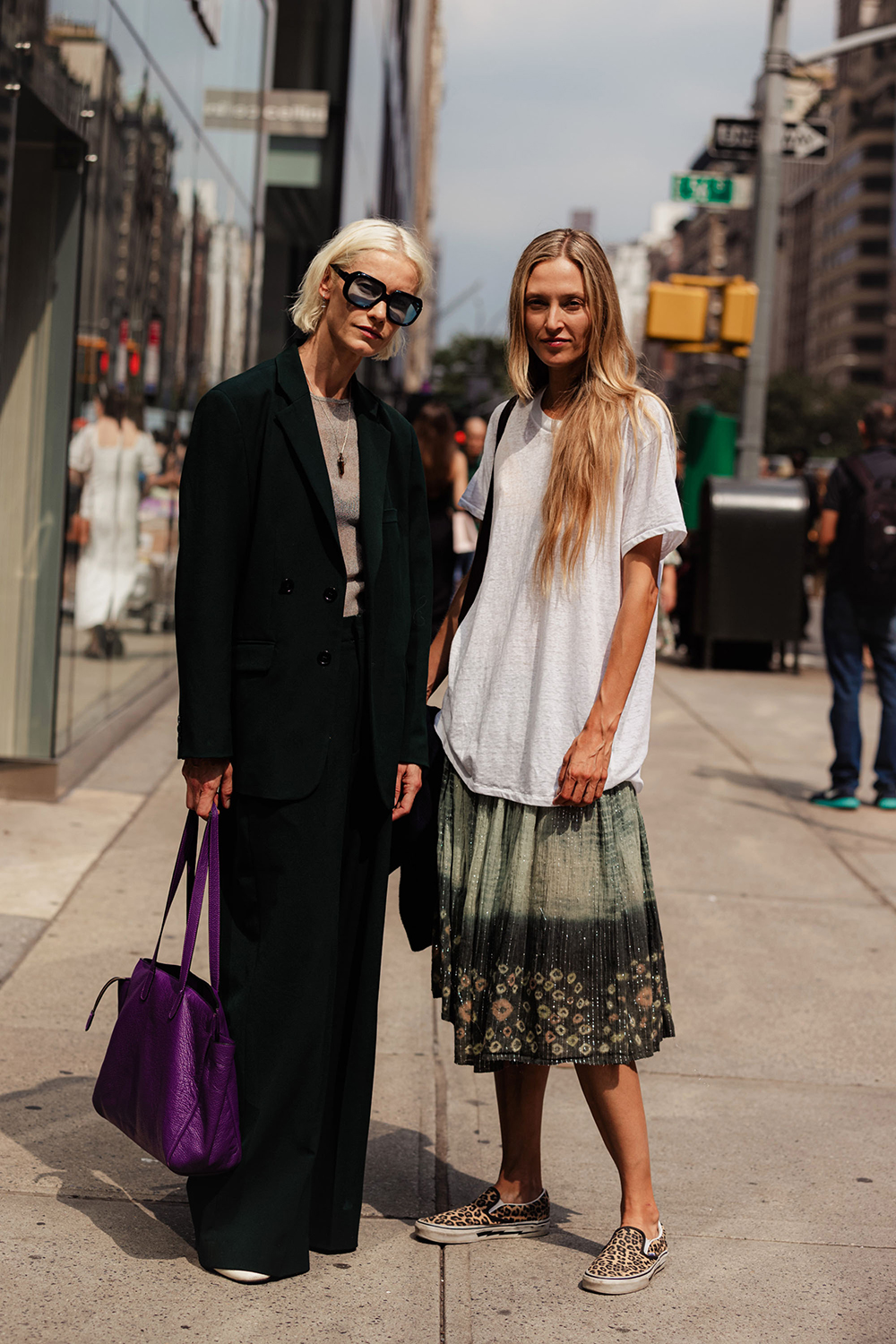 Effortless Chic: Eyewear Spotted on Models Off-Duty During NYFW S/S 24 We Love Glasses Eyewear Trends Expert Influencer 