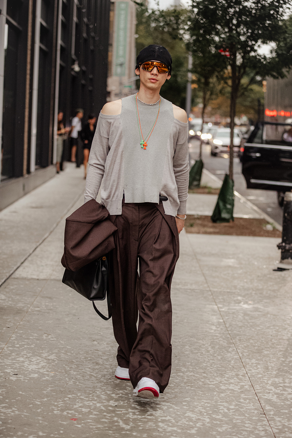 Effortless Chic: Eyewear Spotted on Models Off-Duty During NYFW S/S 24 We Love Glasses Eyewear Trends Expert Influencer 