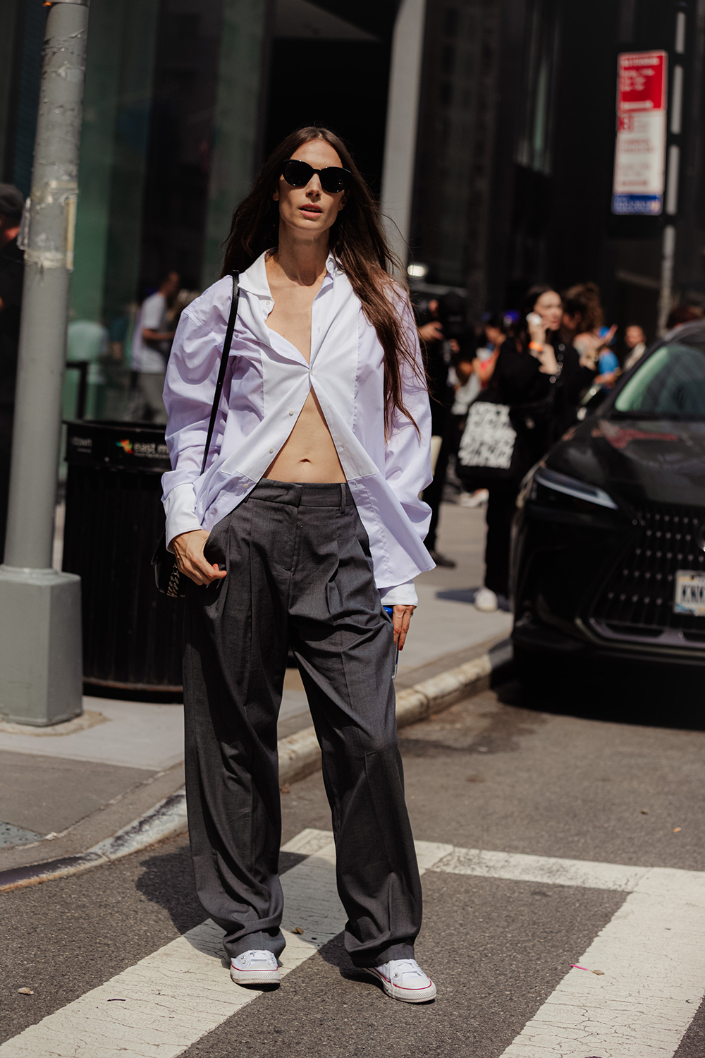 Effortless Chic: Eyewear Spotted on Models Off-Duty During NYFW S/S 24 We Love Glasses Eyewear Trends Expert Influencer 