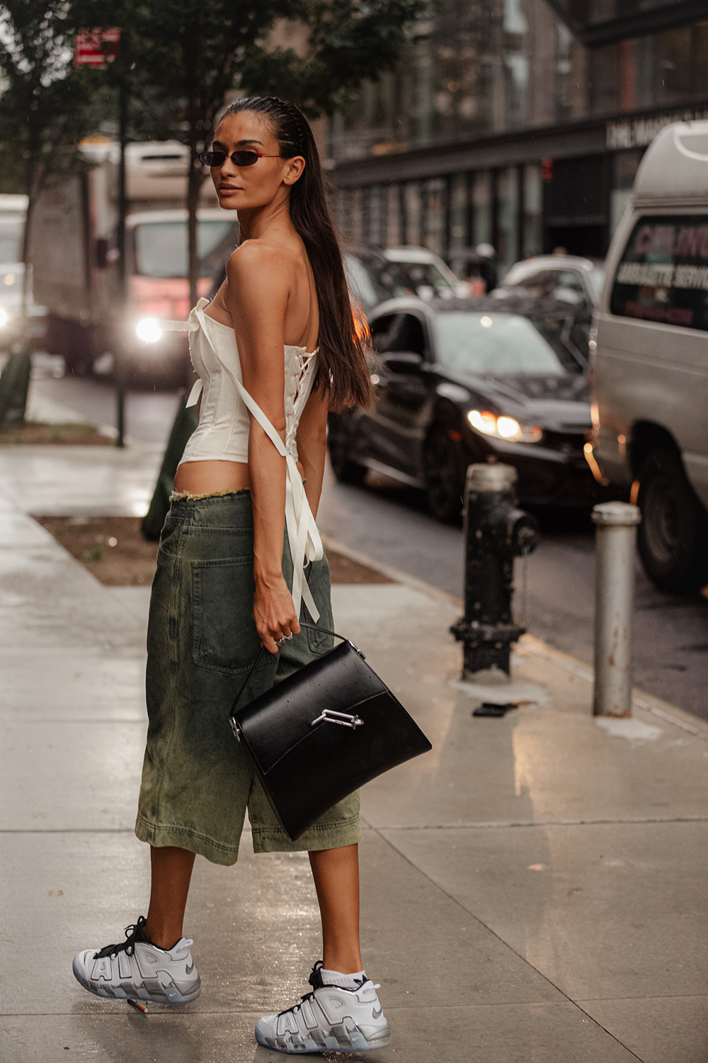 Effortless Chic: Eyewear Spotted on Models Off-Duty During NYFW S/S 24 We Love Glasses Eyewear Trends Expert Influencer 