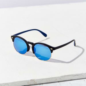 The Glasses Trend That Will Take Over 2017 Sunglasses Urban Outfitters Cameron Urban Outfitters